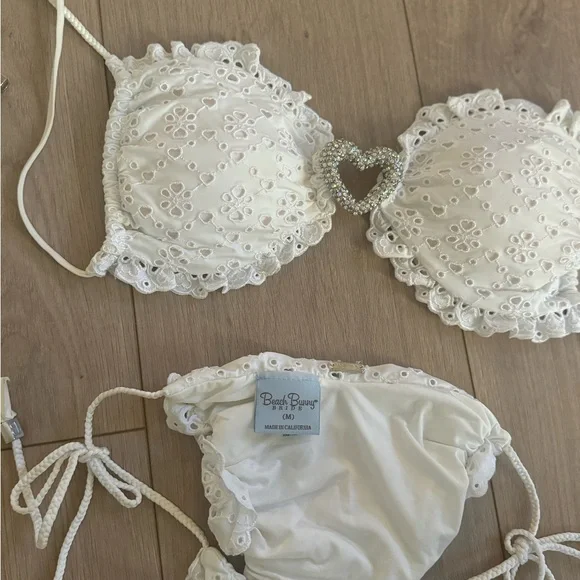 Beach Bunny All Eyes On Me White Eyelet Lace Bikini Set - Picture 7 of 9